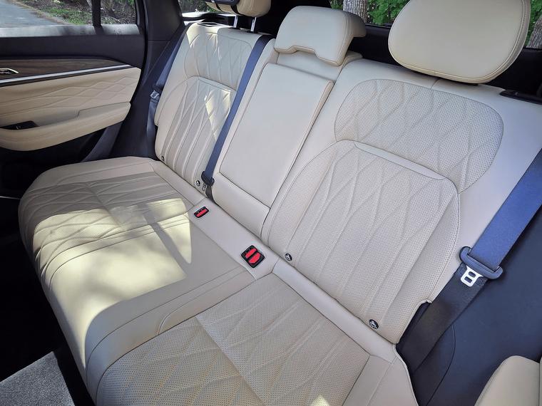 Geely Monjaro Flagship — zdjęcie 11
