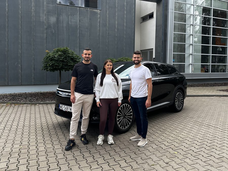 Patryk odbiera Exeed RX C-DM AWD